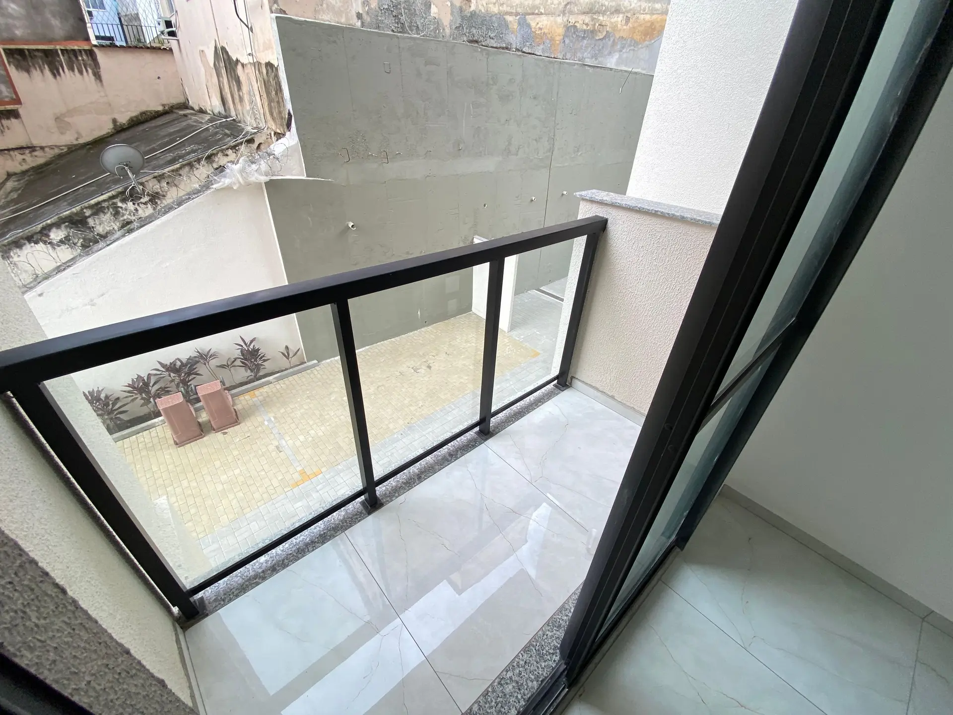 Rental apartment with 2 bedrooms and 4 parking spaces — photo 8