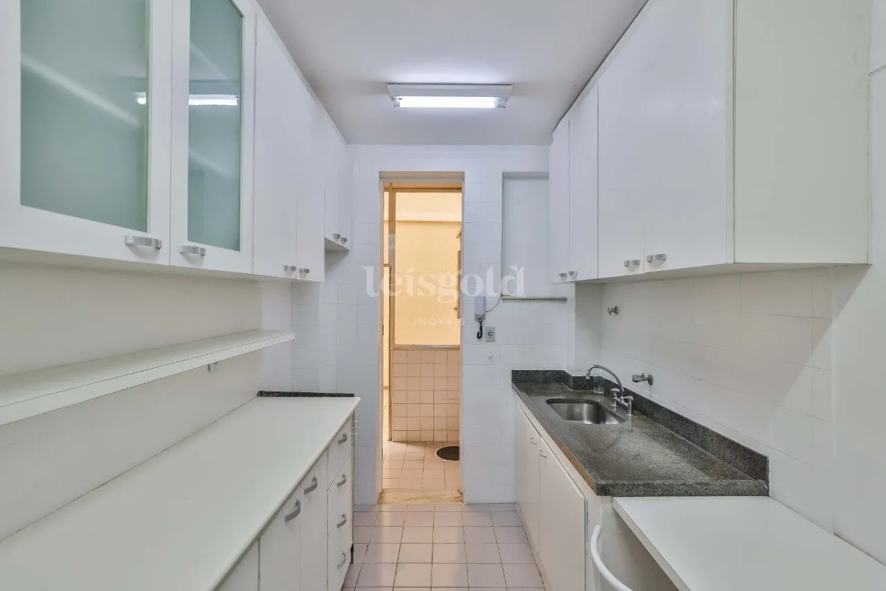 Ground-floor apartment with an enclosed winter balcony — photo 16