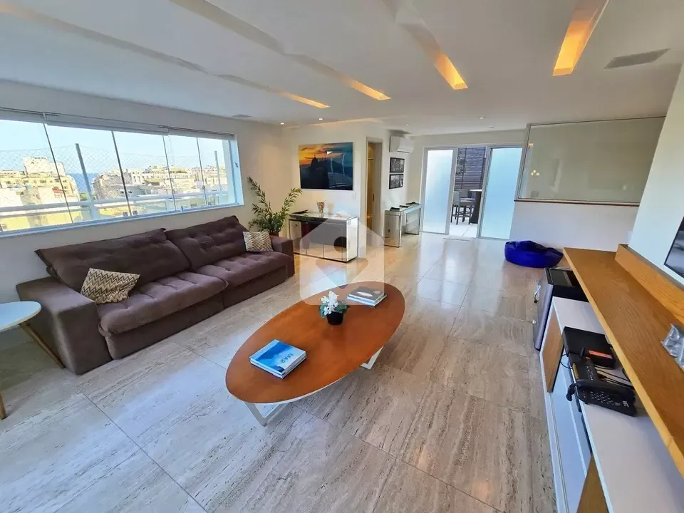 Furnished apartment with 3 bedrooms and 5 bathrooms — photo 14