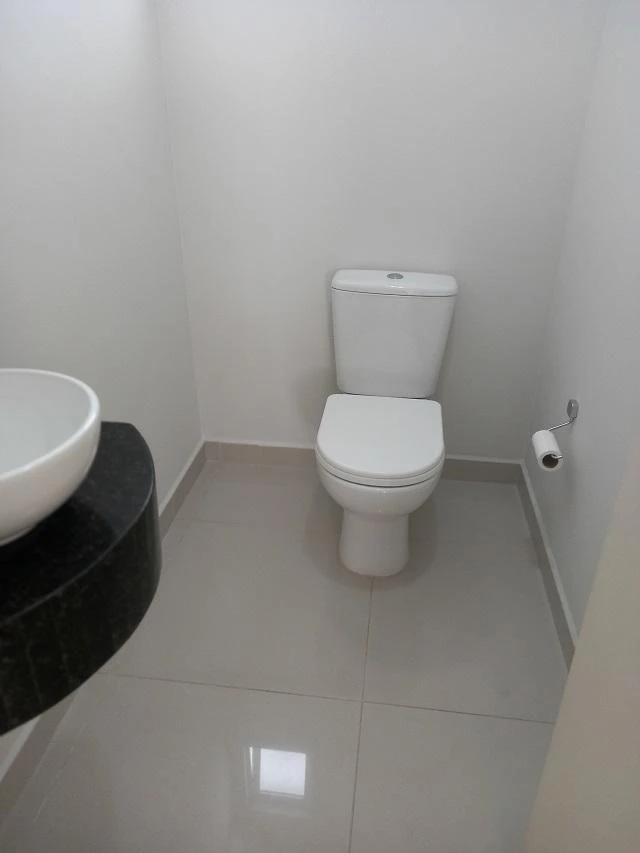 Застеклённый балкон и 3 спальни: дом 180 м² — photo 33