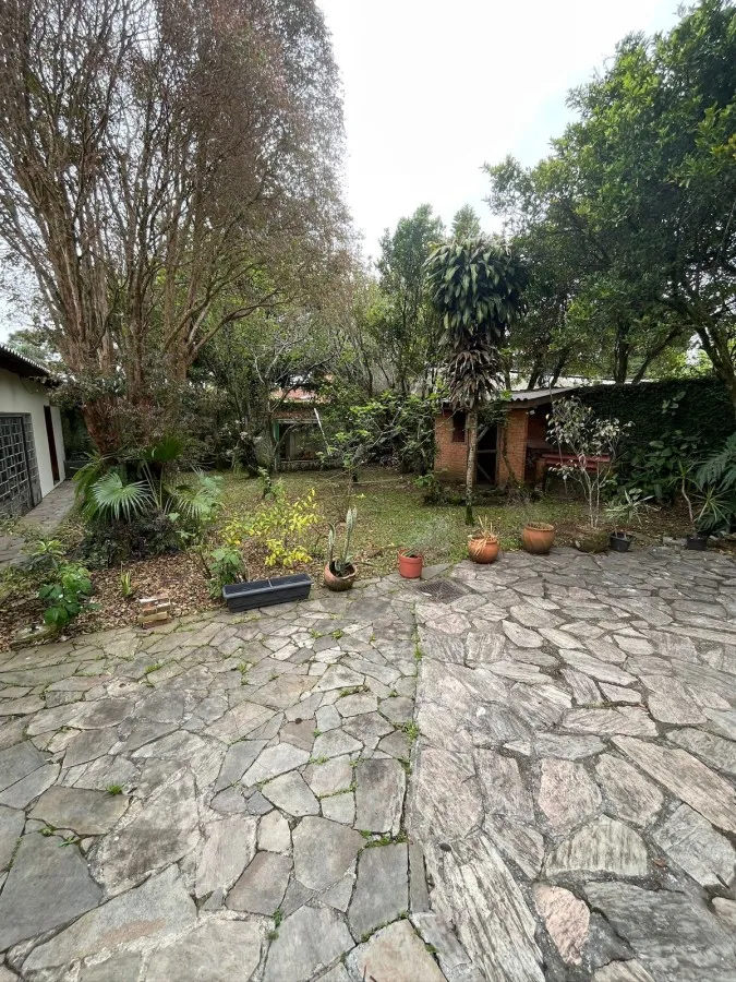 450 m² house with 4 bedrooms and 4 bathrooms — photo 32
