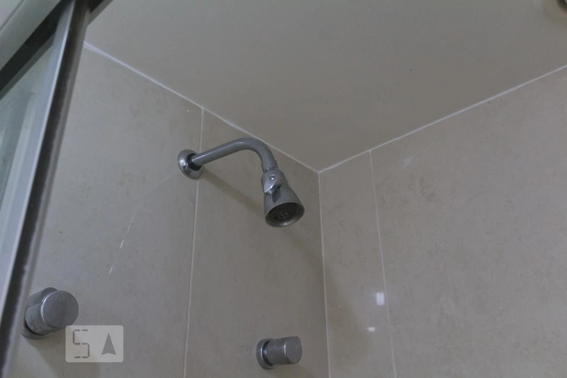 Furnished apartment with 2 en-suites and a balcony — photo 12