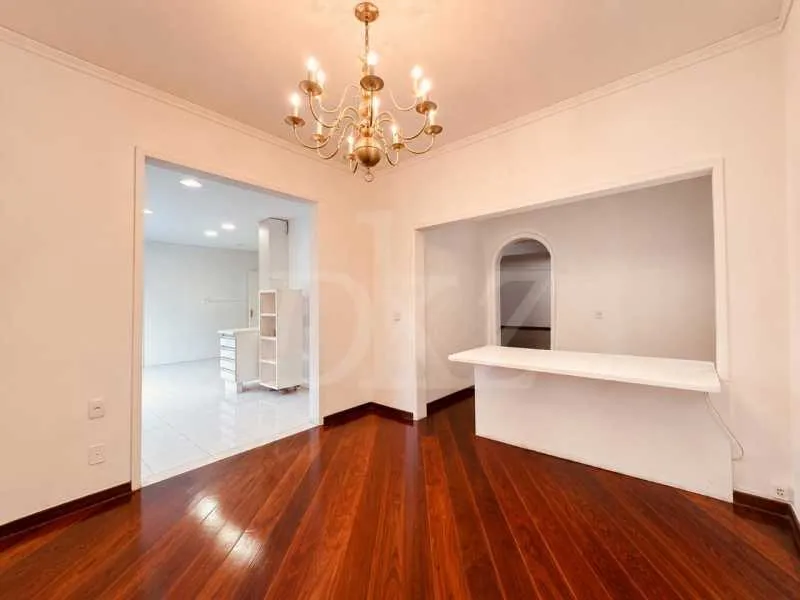 Будинок 600 м² з балконом із грилем та садом — photo 3