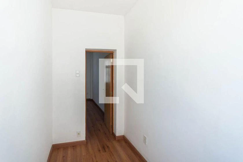 Apartamento de 2 quartos com cozinha separada e 70 m² — photo 25