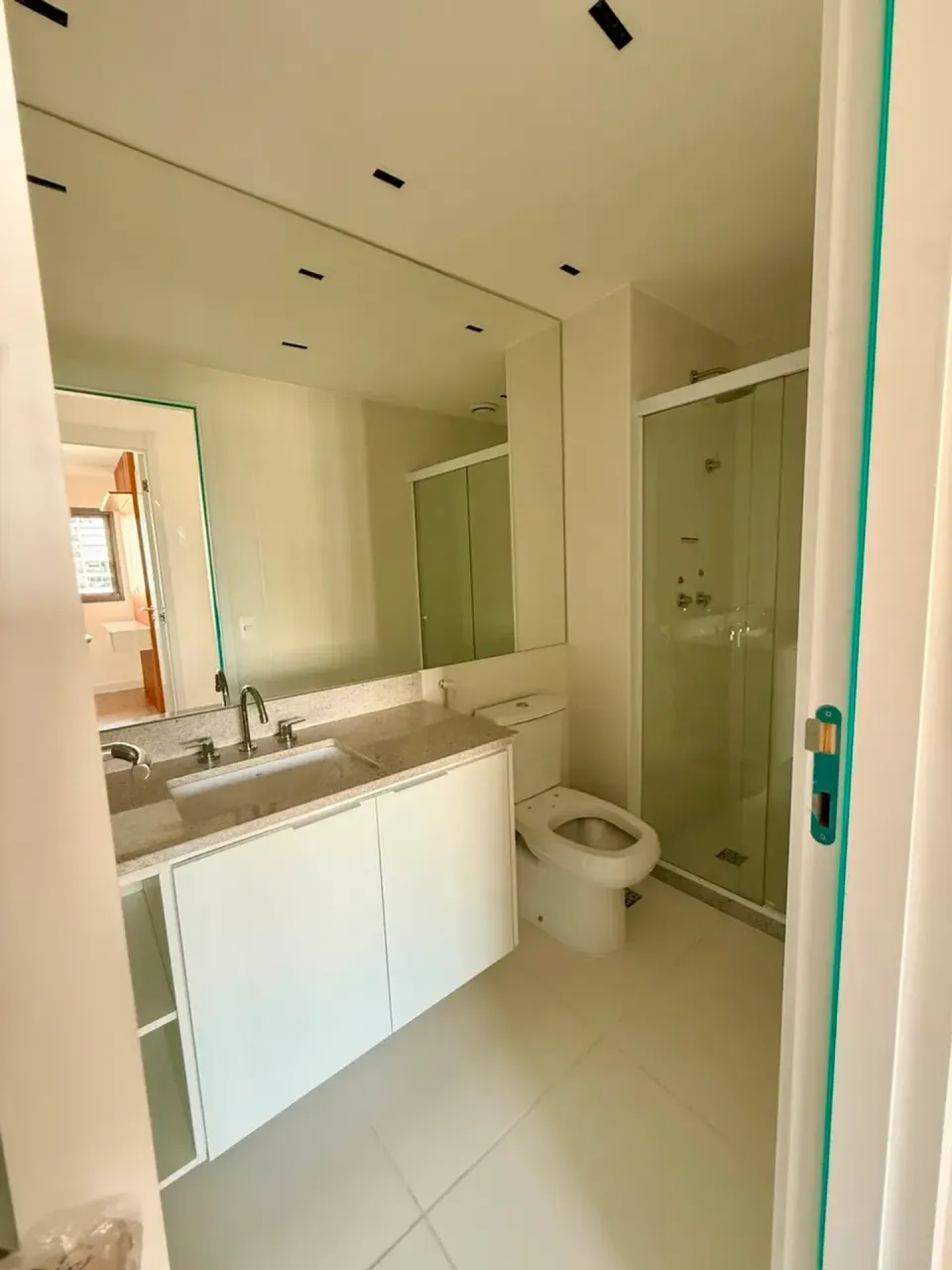 3-bedroom apartment with balcony and open-plan kitchen — photo 14