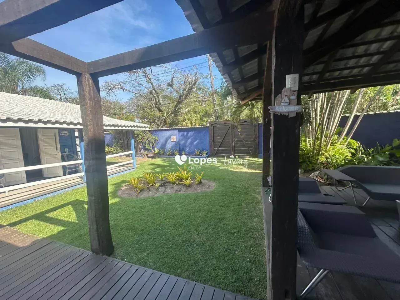 Furnished house with 4 bedrooms and 620 m² — photo 50