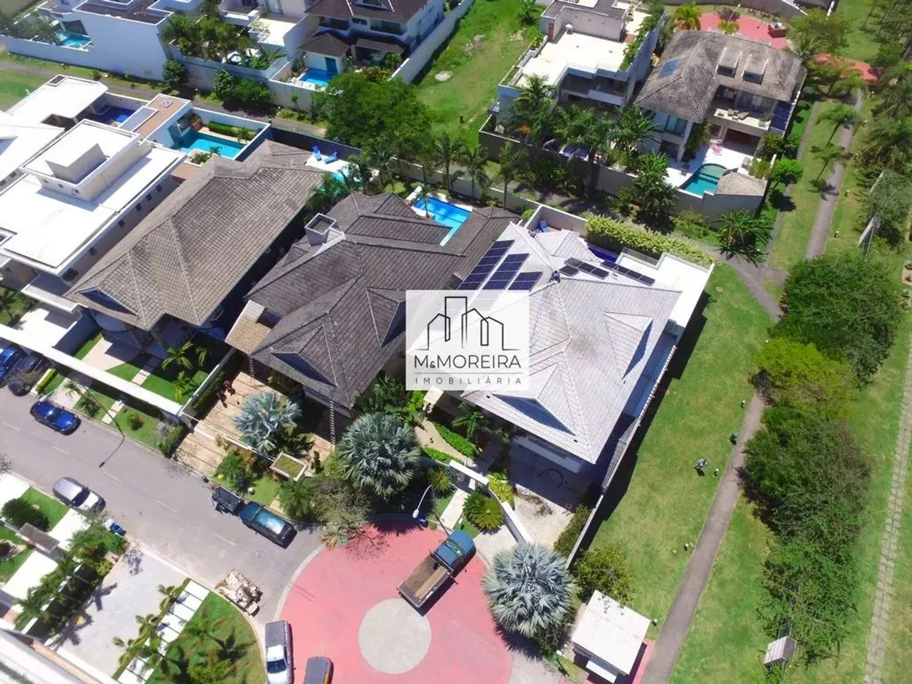 650 m² house with 5 bedrooms and 5 bathrooms — photo 6