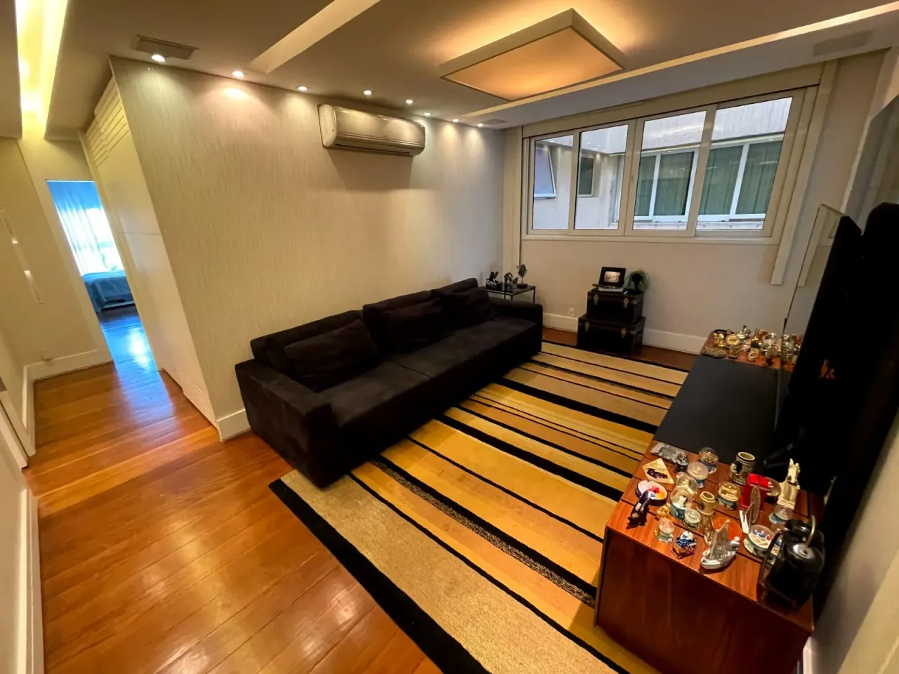 Furnished apartment with 4 bedrooms and open-plan kitchen — photo 11