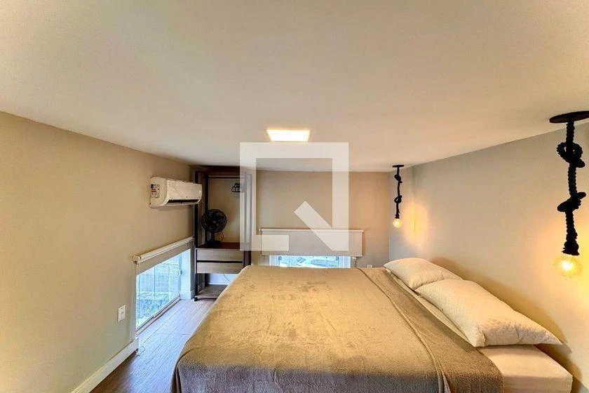 Wood or laminate floors in a one-bedroom apartment, 24 m² — photo 9