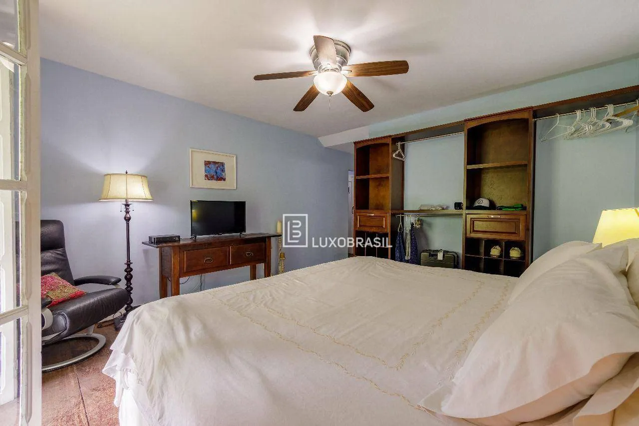 Triplex house with 4 bedrooms and 5 bathrooms with balcony — photo 11