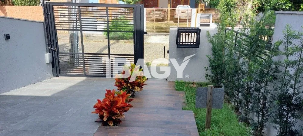 House with 3 en-suite bedrooms and 2 parking spaces — photo 24