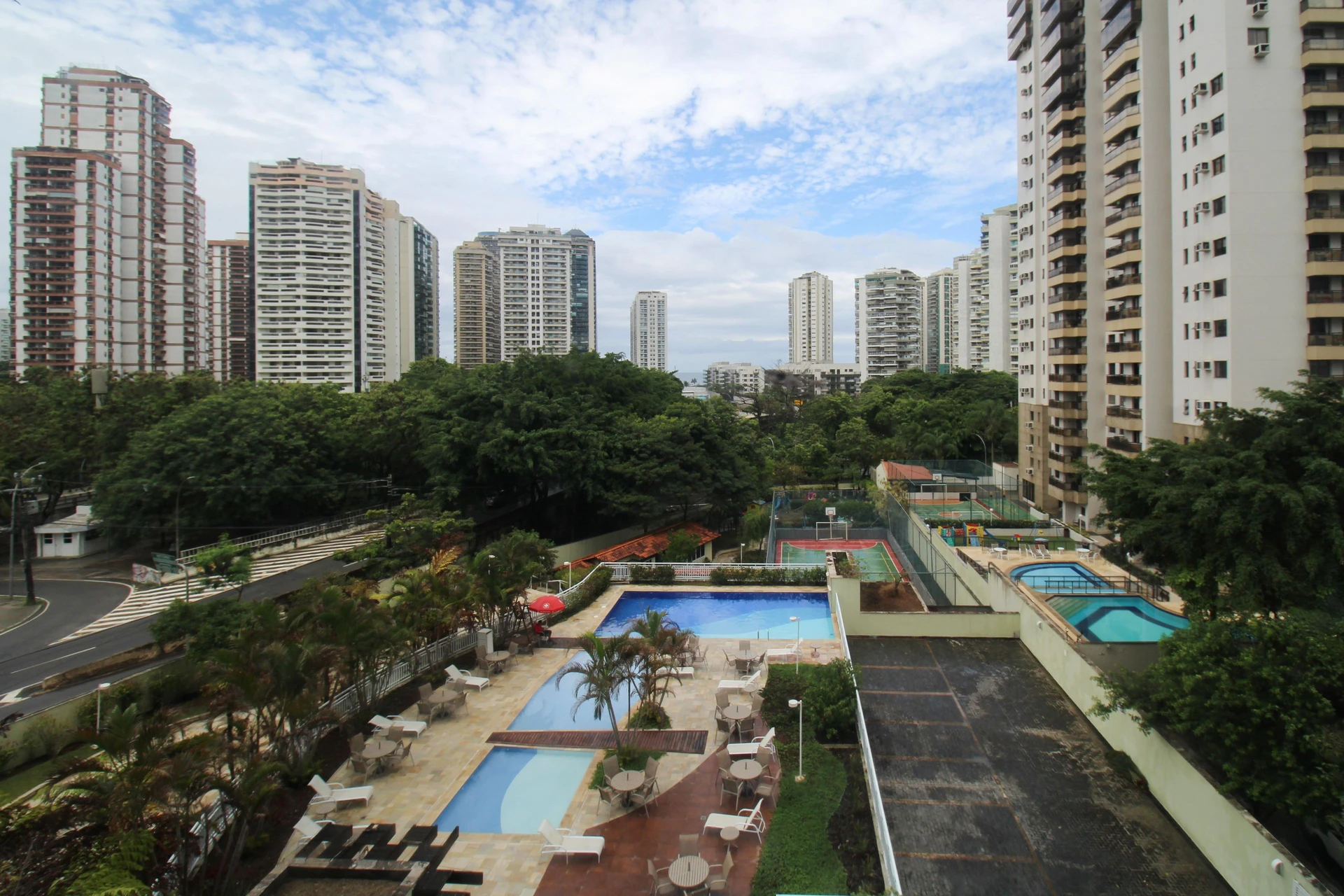 Apartamento mobiliado com 2 quartos e varanda envidraçada — photo 11