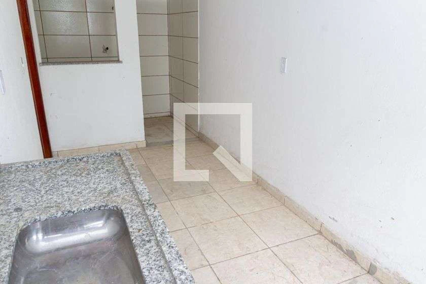 38 m² unfurnished studio with private garden and 1 parking — photo 18