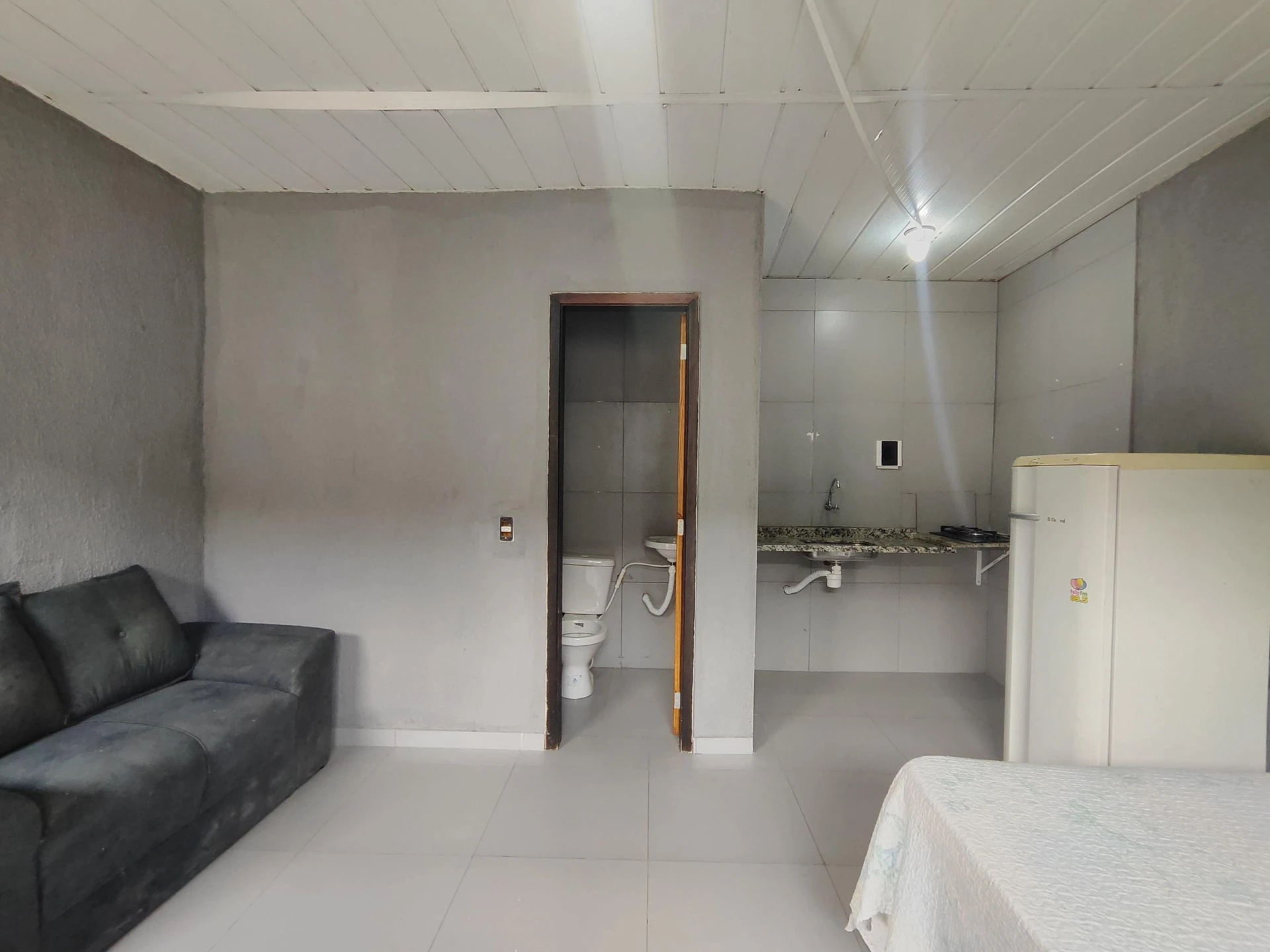 Furnished studio with 1 bedroom and 1 bathroom