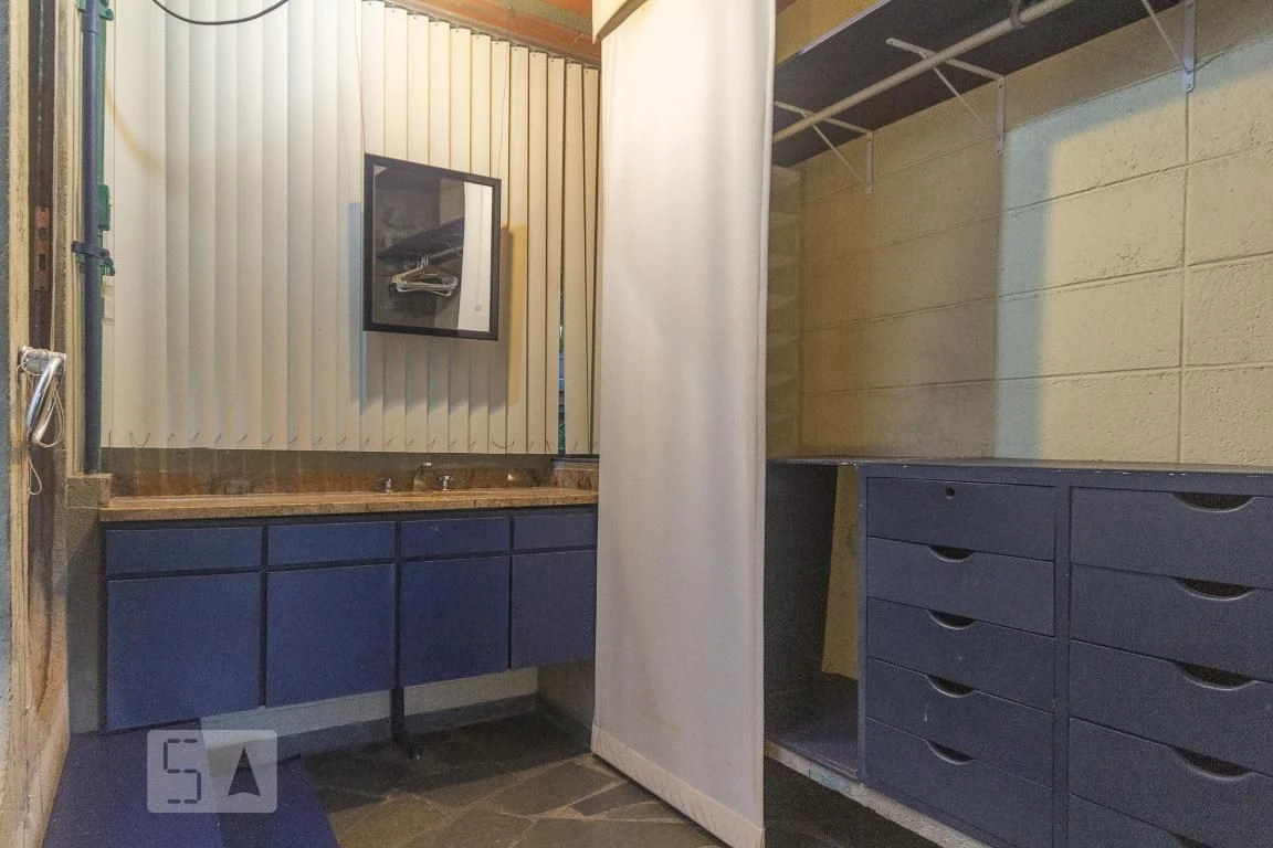 Condo house with 4 bedrooms and 400 m² — photo 41