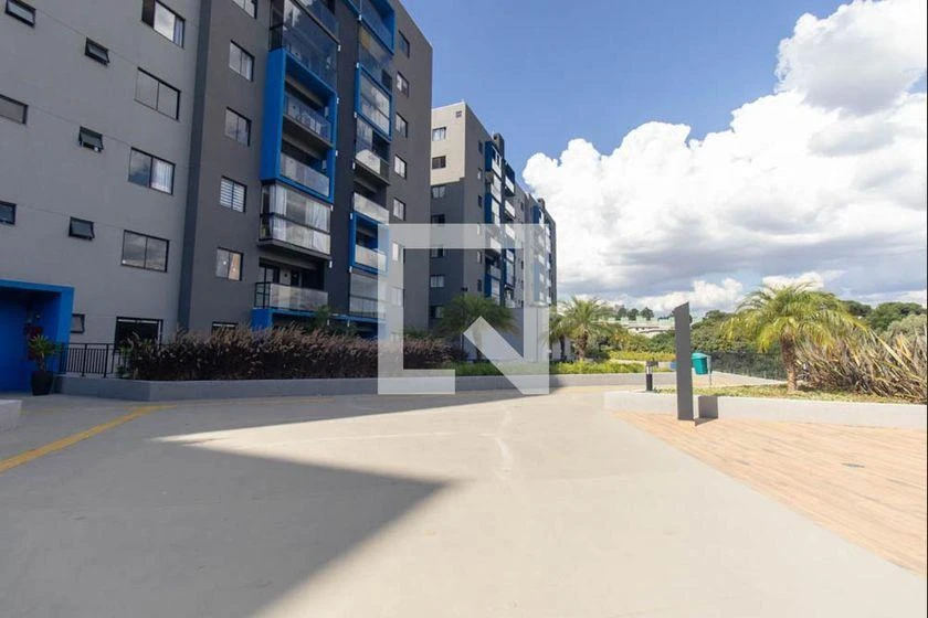 Balcony with a grill in a 2-bedroom apartment, 54 m² — photo 32