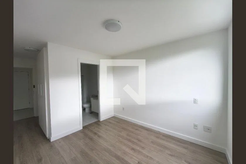 2-bedroom apartment with a mountain view — photo 30
