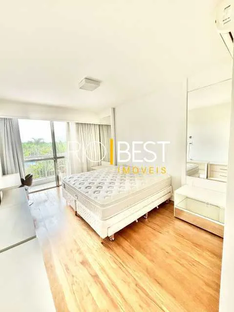 Apartment with 4 bedrooms and a glassed-in balcony — photo 5