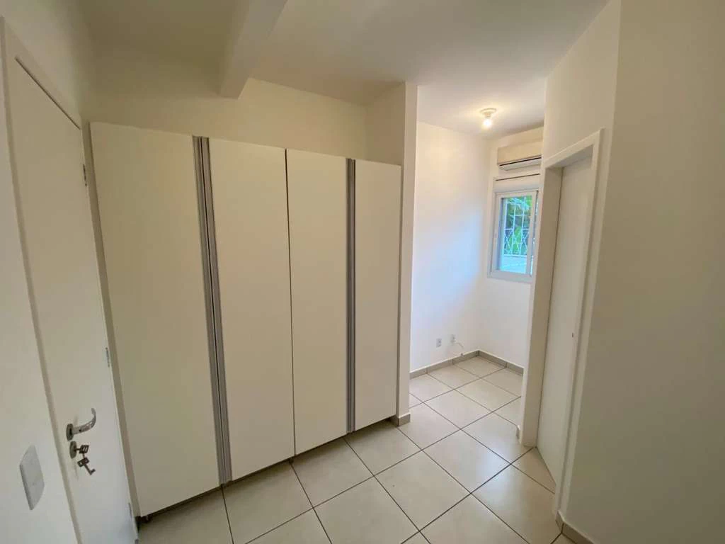 1-bedroom apartment with a gas stove — photo 2