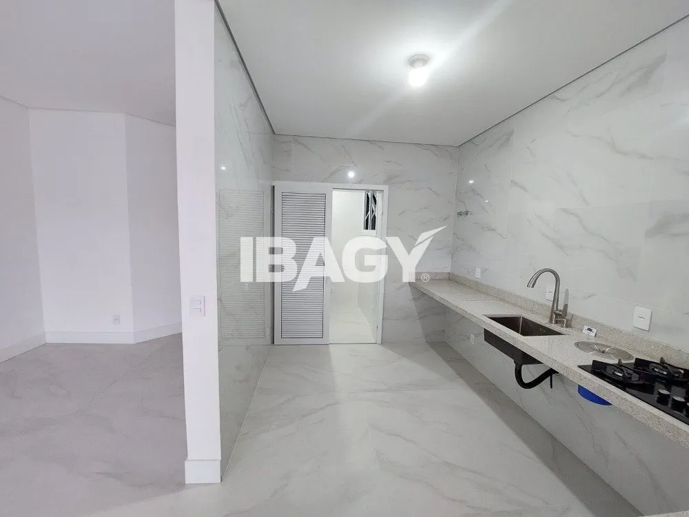 Furnished 133 m² apartment with 3 en-suite bedrooms — photo 2
