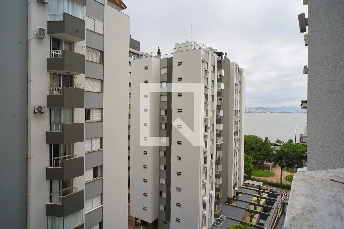 Вид на воду и 2 спальни: квартира 69 м² — photo 3