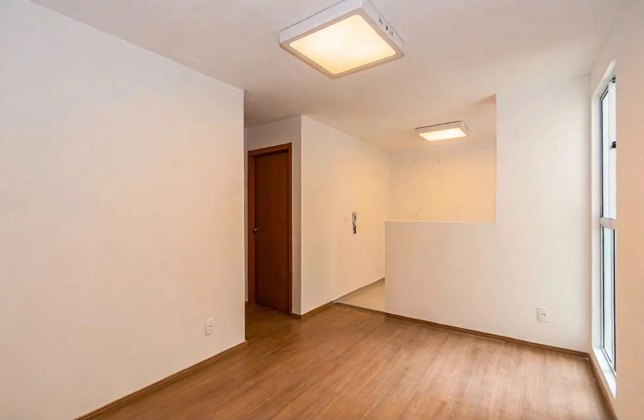 2-bedroom apartment with wood or laminate floors in Curitiba