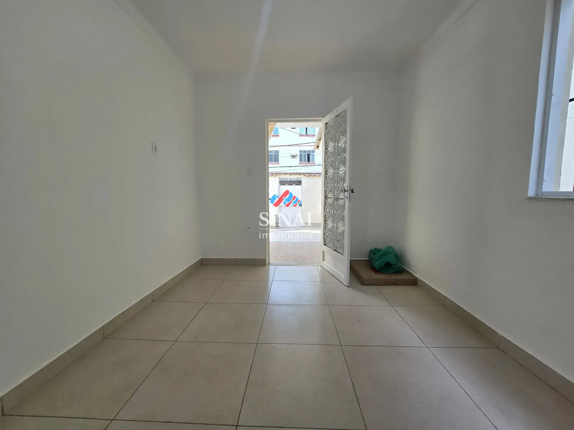House with 3 bedrooms and 1 bathroom plus 1 parking space — photo 2