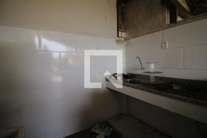 Casa de 381 m² com 7 quartos, 4 banheiros e jardim — photo 33