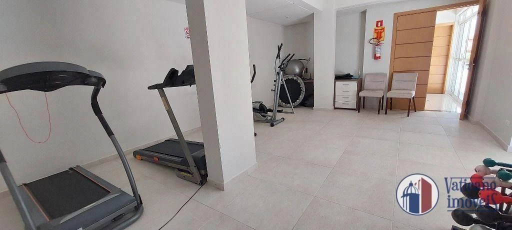 Wood or laminate floors in a 2-bedroom apartment, 55 m² — photo 10