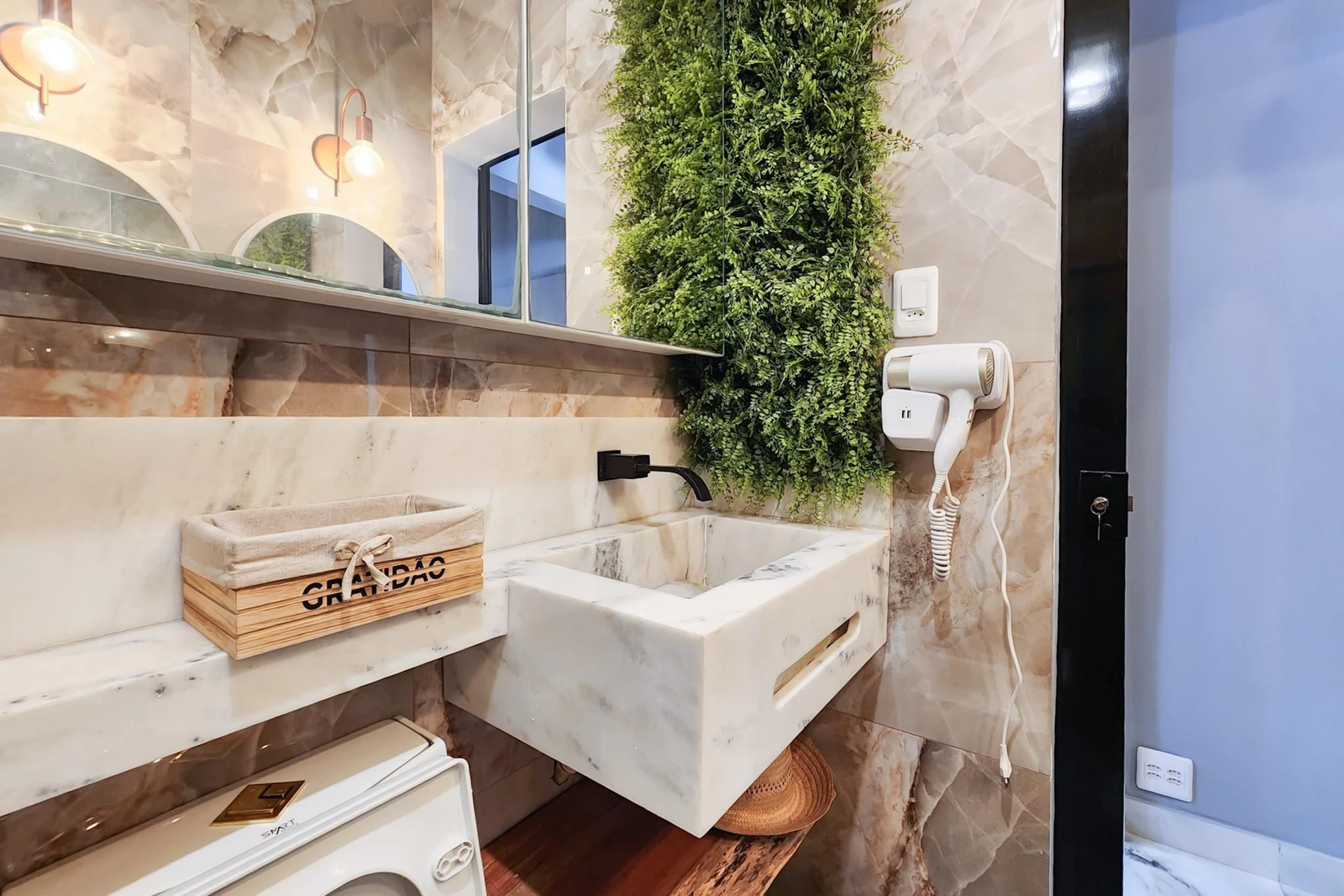 Estudio amueblado con 1 dormitorio y cocina abierta — photo 10
