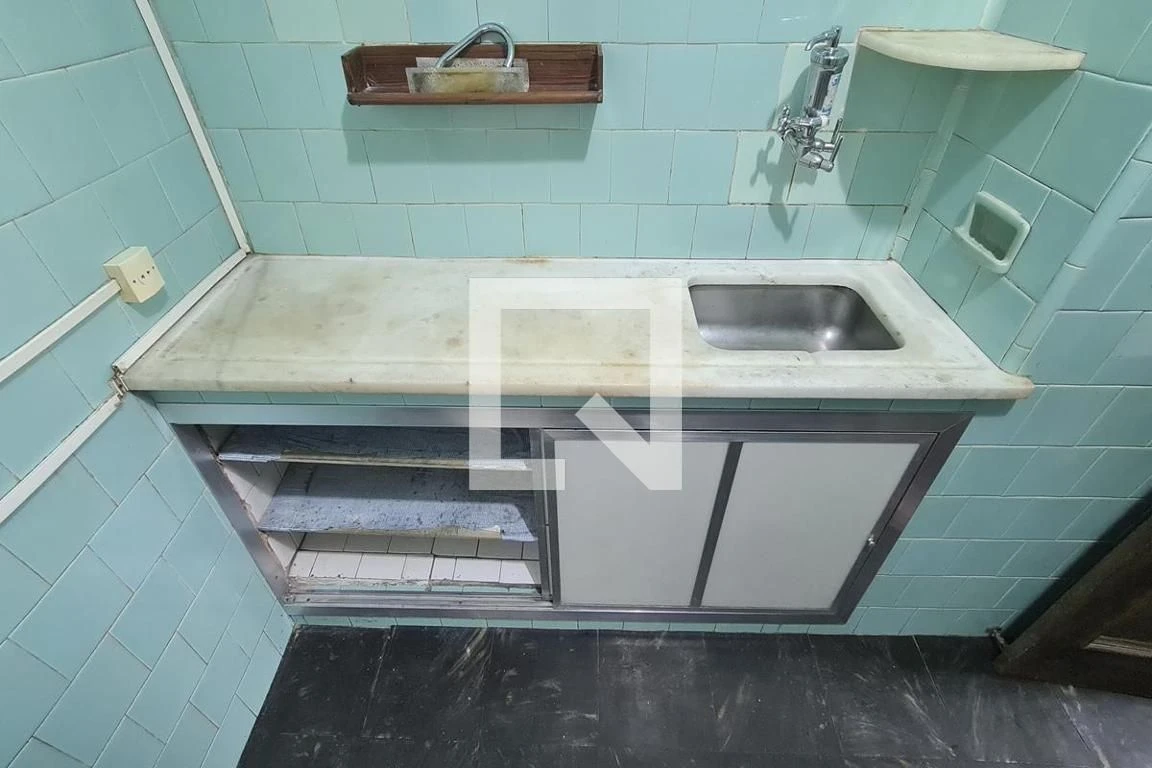 Квартира без меблів з 3 спальнями та балконом — photo 34