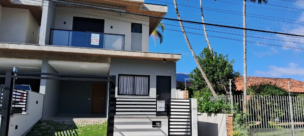 Casa para locação anual com cozinha integrada e 170 m²