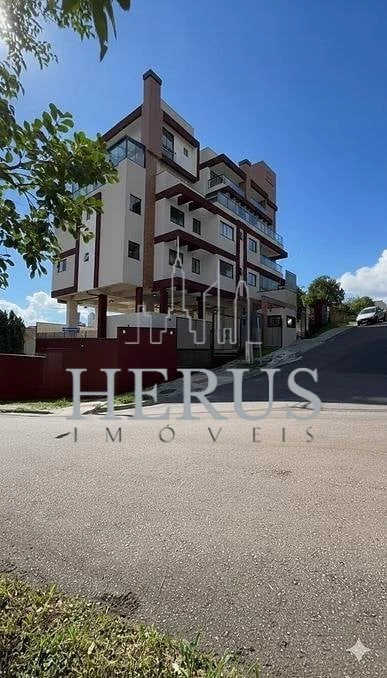 Apartamento de 2 quartos com janelas do piso ao teto — photo 25