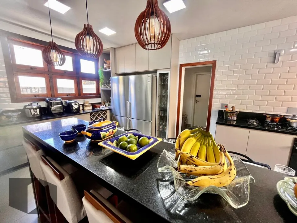 Furnished house with 5 bedrooms and 5 bathrooms — photo 45