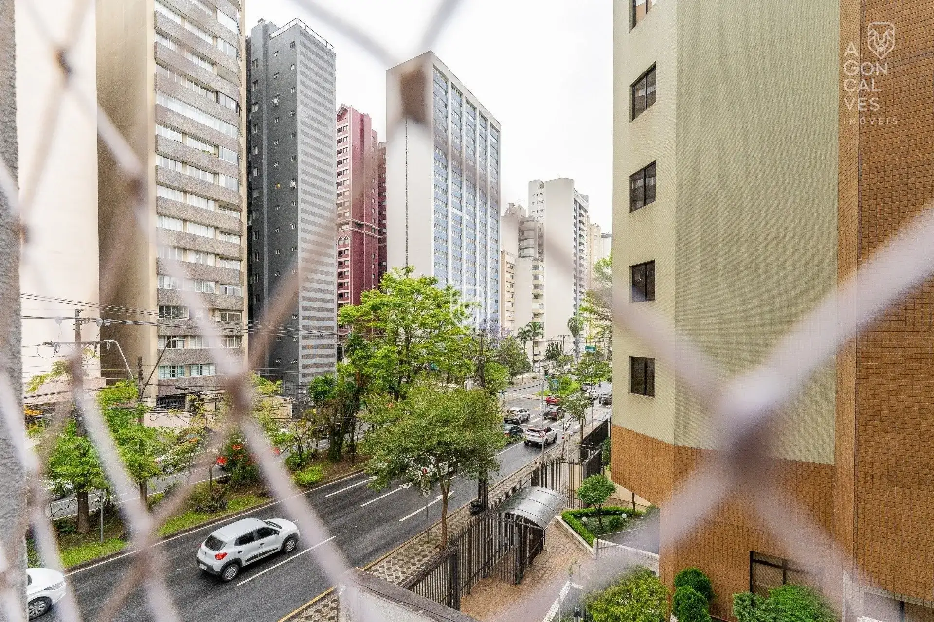 Furnished apartment with 3 bedrooms and a suite — photo 29