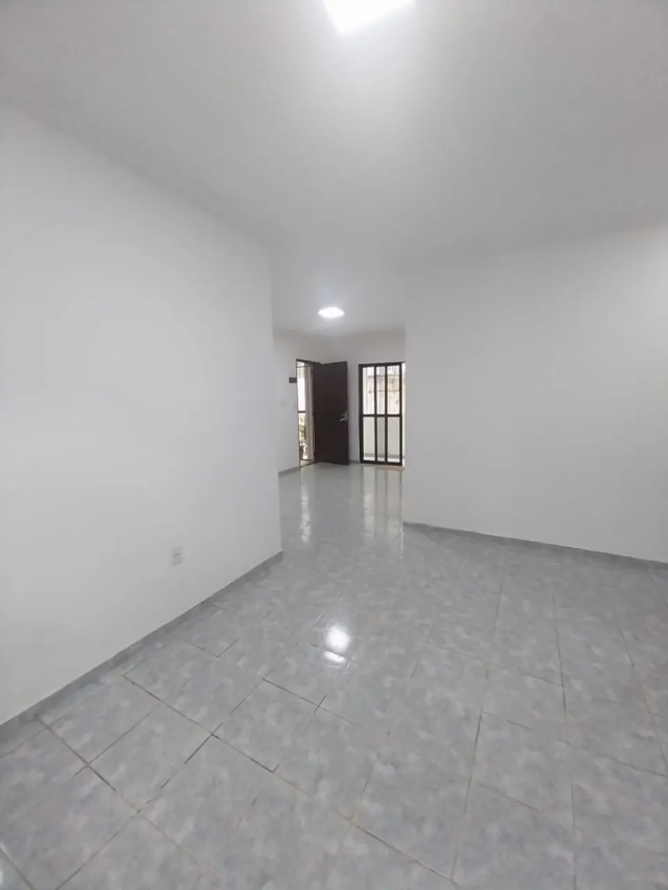 Ground-floor unfurnished apartment with 3 bedrooms — photo 11