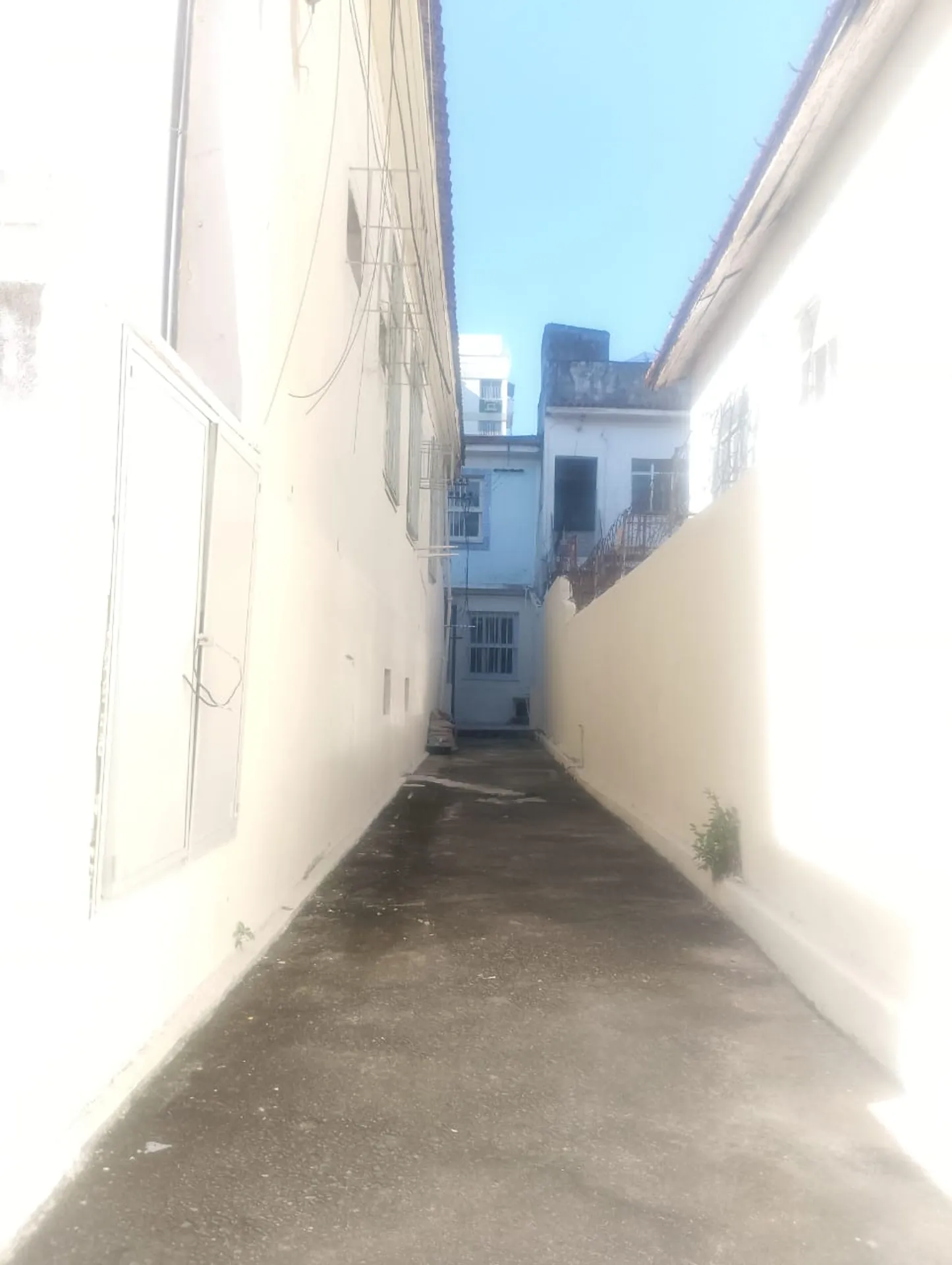 Casa sem mobília com 2 quartos e cozinha separada — photo 21