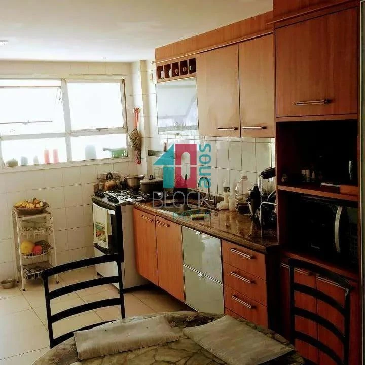 Furnished house with 5 bedrooms and 226 m² — photo 13