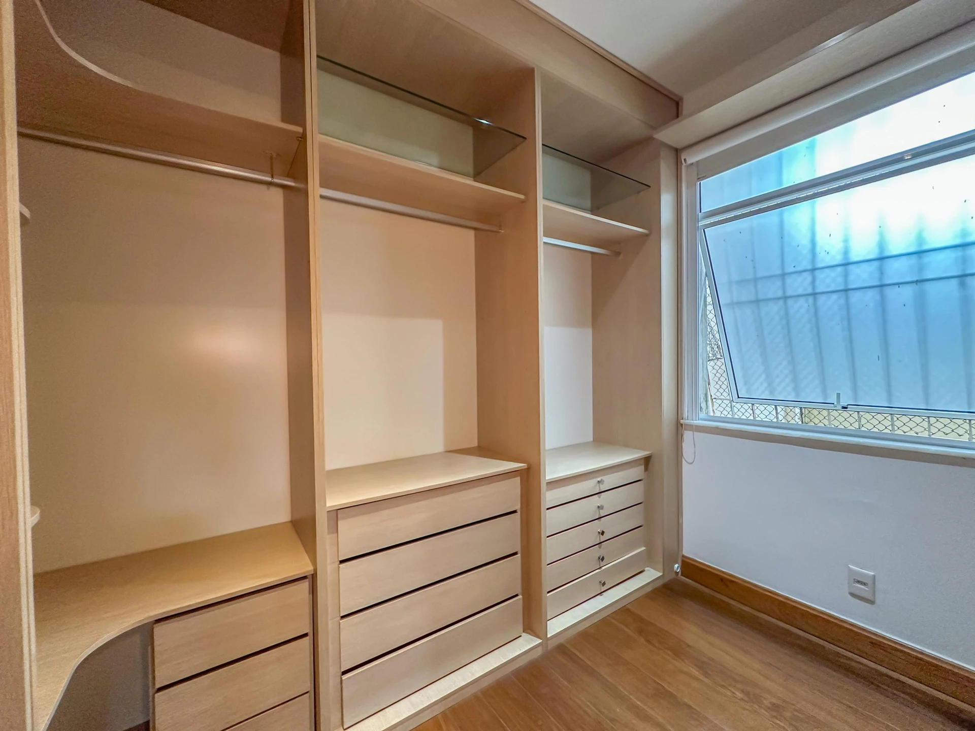 Apartment, 275 m², with a glass-enclosed balcony — photo 35