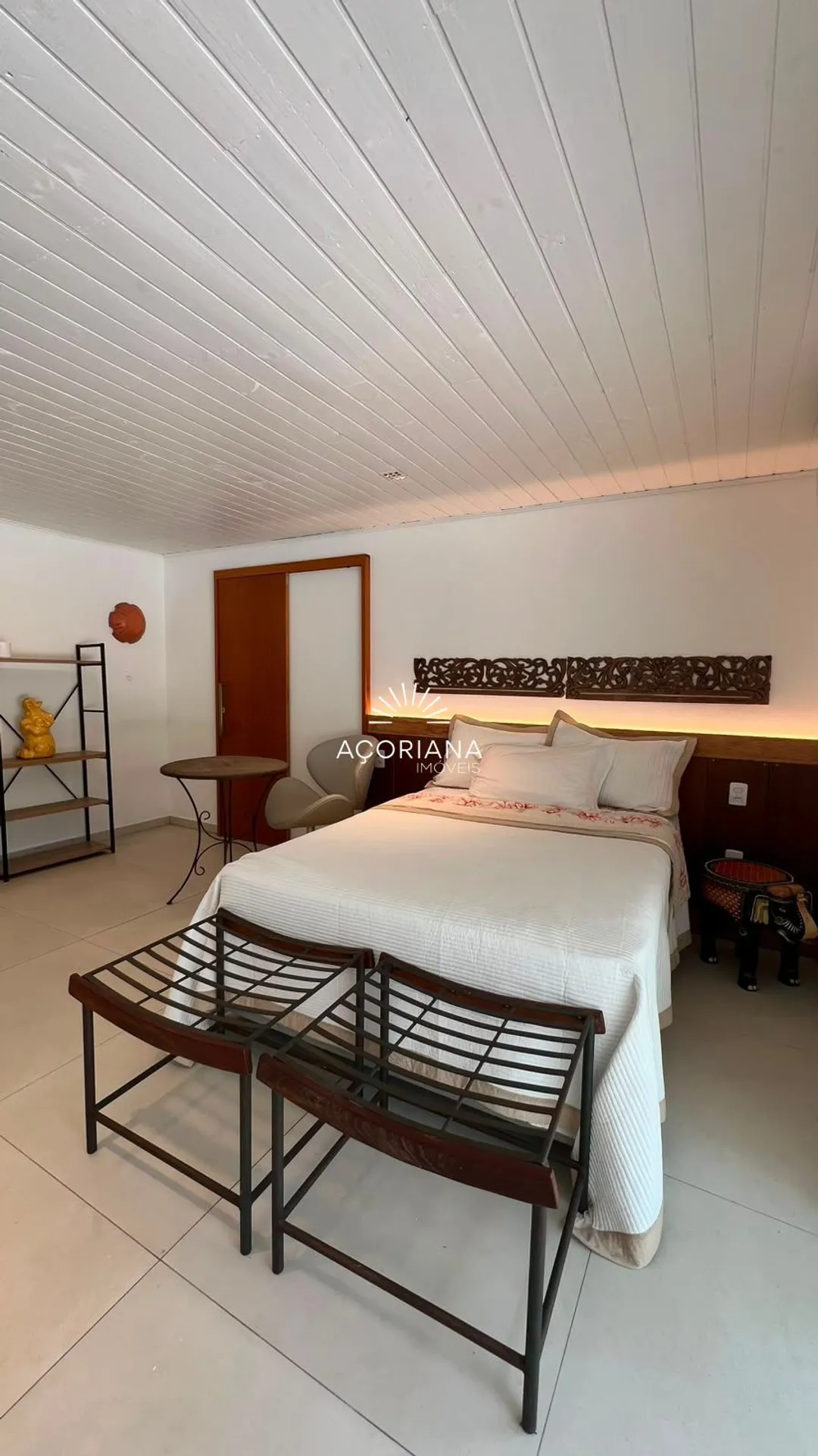 Furnished 600 m² house with 5 bedrooms and an integrated kitchen — photo 46