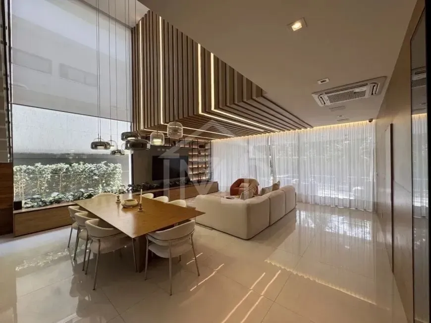 Джакузі та 4 спальні: будинок 800 м² — photo 21