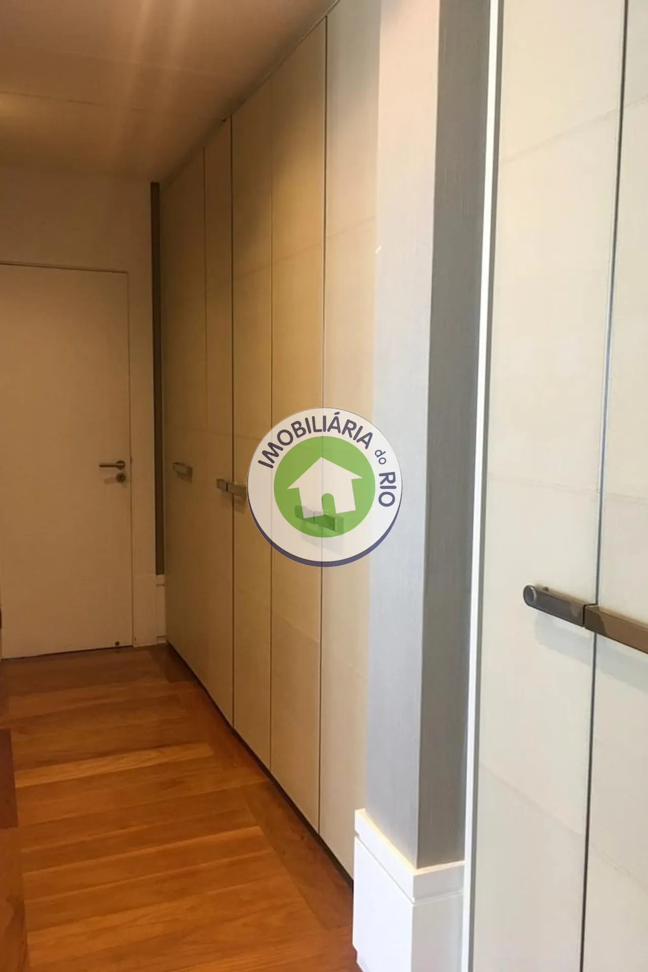 Apartamento mobiliado com 3 dormitórios e 5 banheiros — photo 38