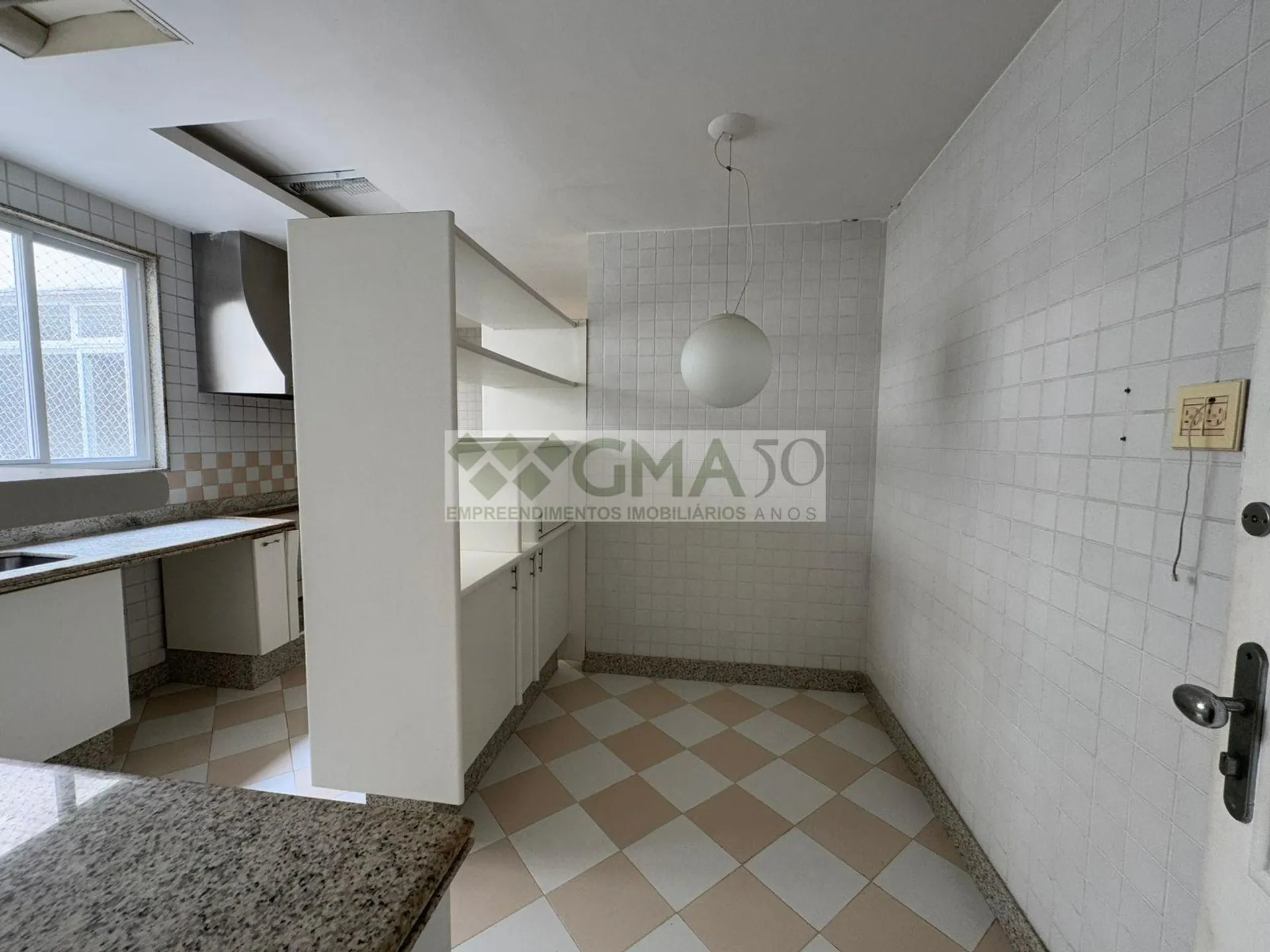 Apartamento com 4 quartos e 4 banheiros, com varanda — photo 29