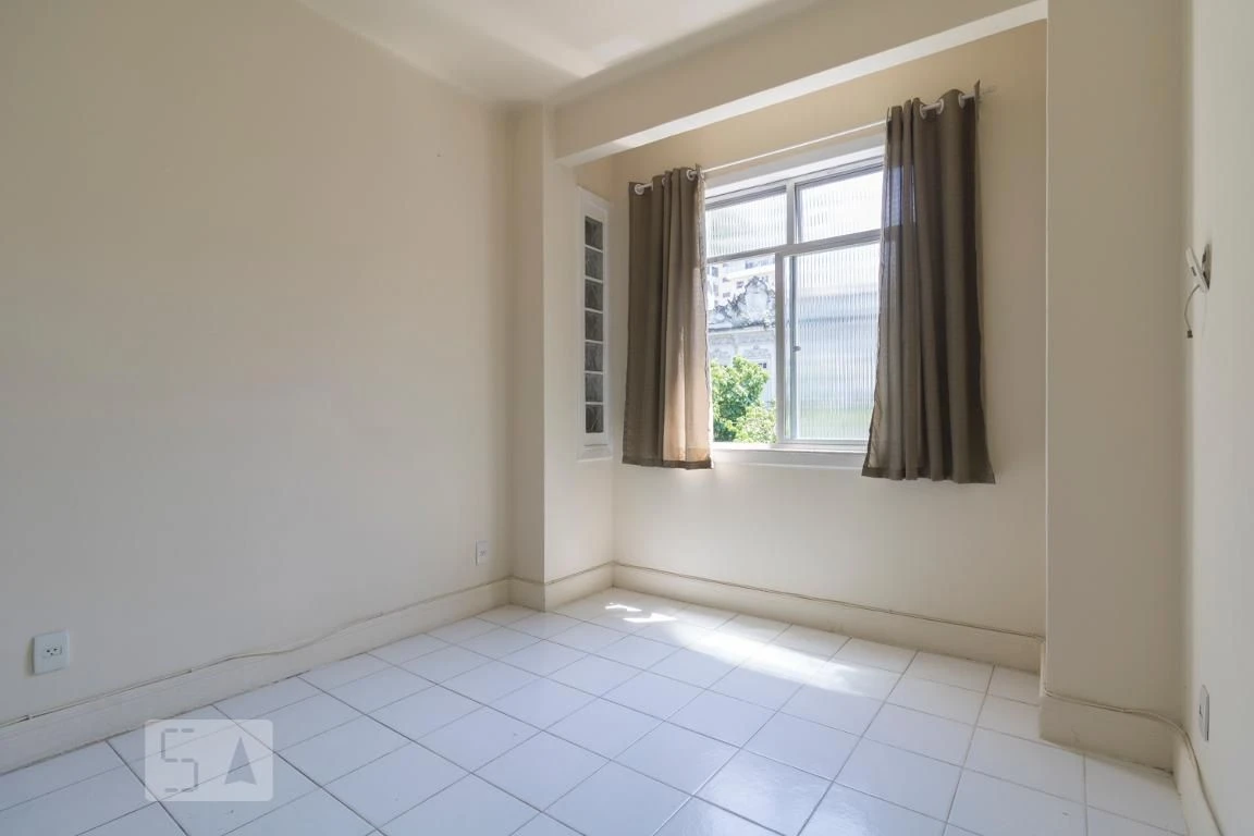 Unfurnished studio with 1 bedroom and 1 bathroom — photo 12