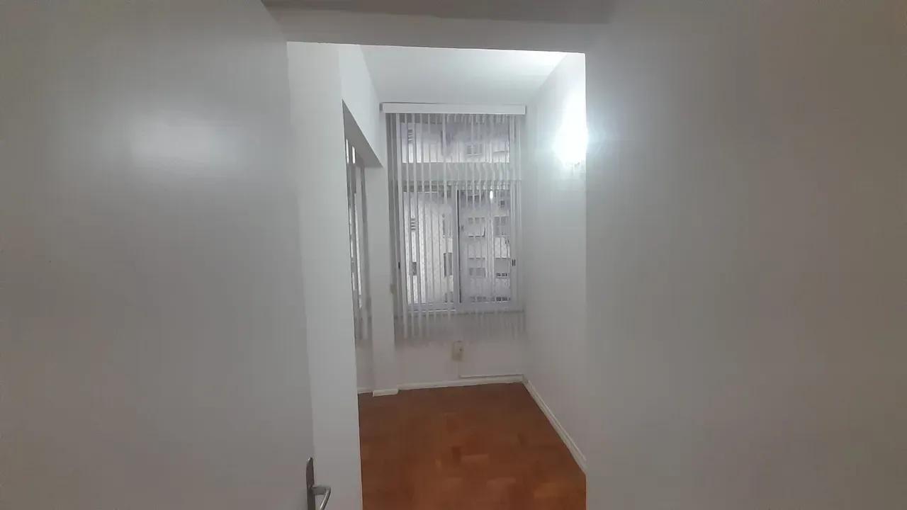 Apartamento com 2 quartos e box no banheiro — photo 14
