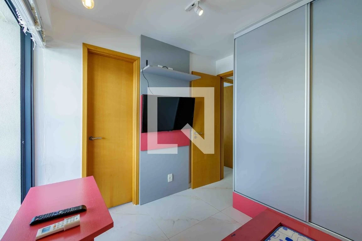 Apartamento mobiliado com 4 quartos e 4 banheiros — photo 41