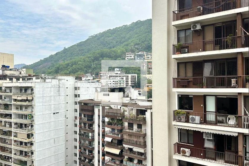 Mountain view in a one-bedroom apartment, 58 m² — photo 26