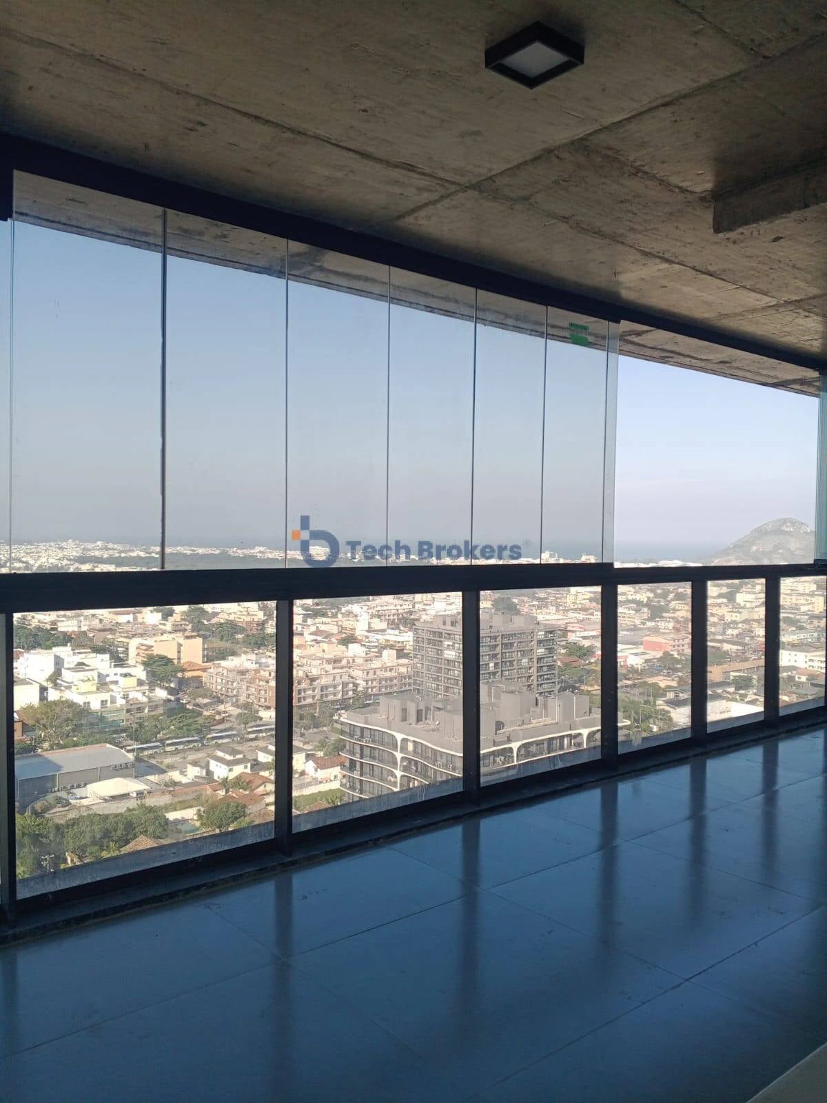 Apartamento de 2 quartos com vista para as montanhas