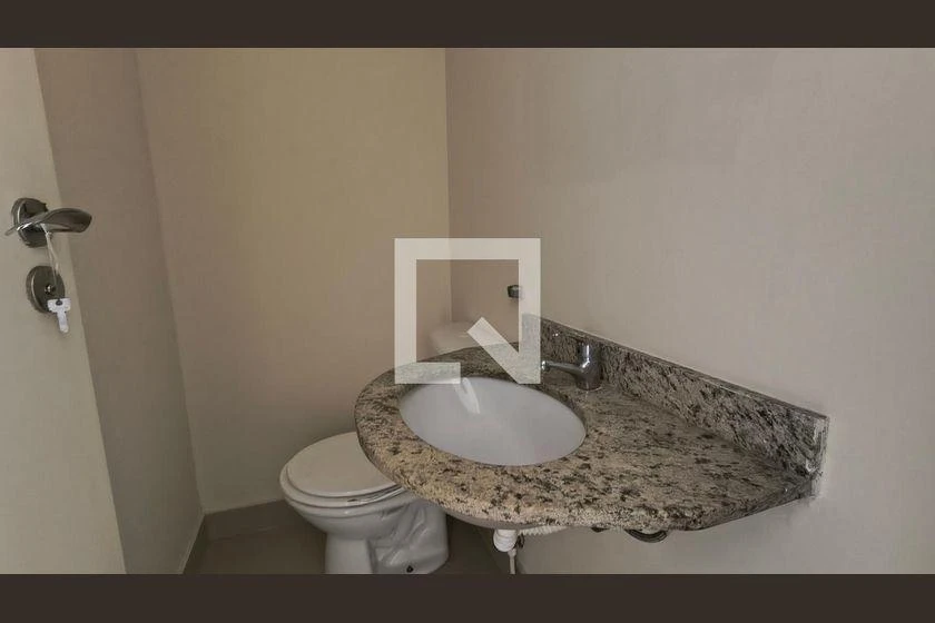 280 m² 4-bedroom apartment with en-suites and 2 parking — photo 44