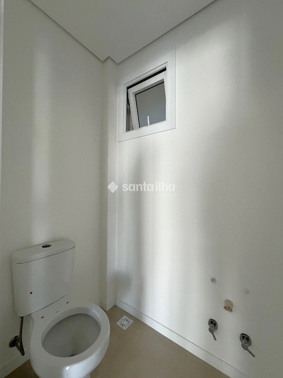 Water view in a 3-bedroom apartment, 170 m²